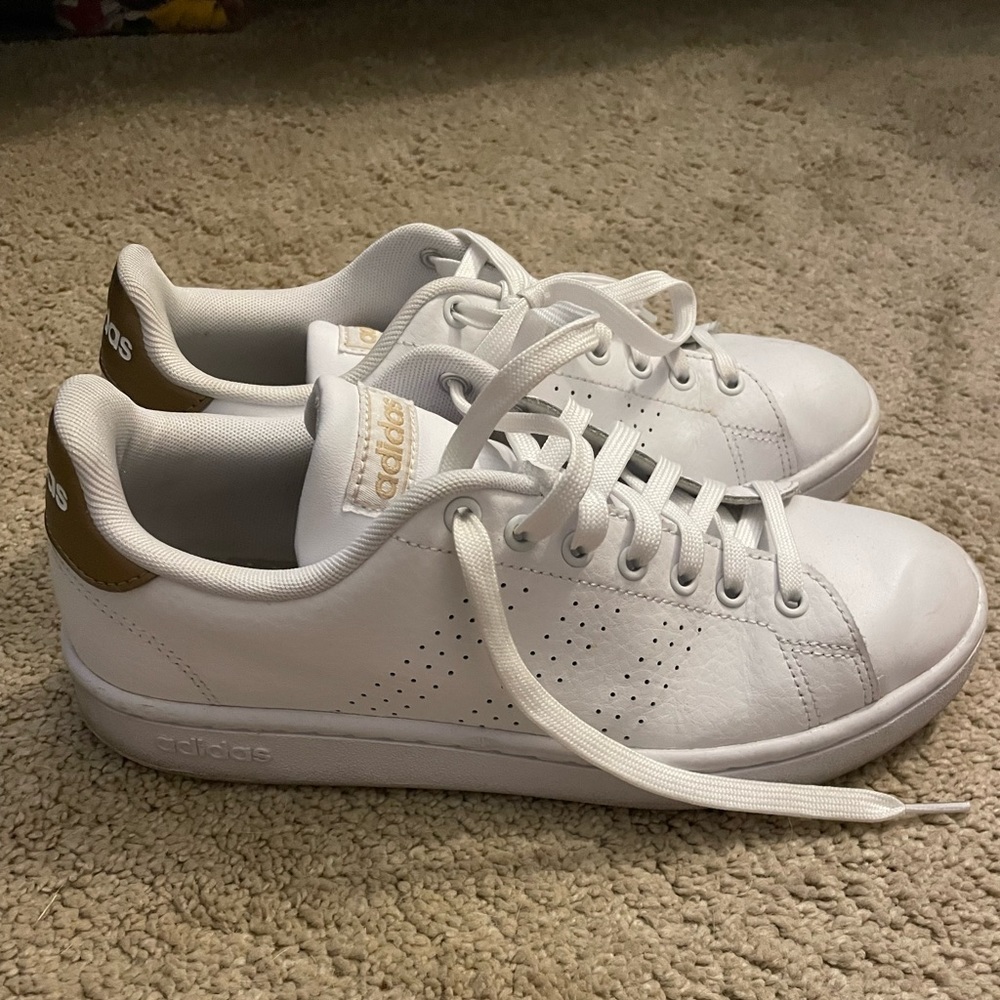Used Womens Sz 8 Classic Adidas